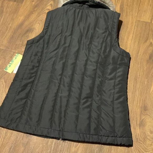 NWT mountain lake black vest medium removable faux fur collar‎ - Picture 4 of 8